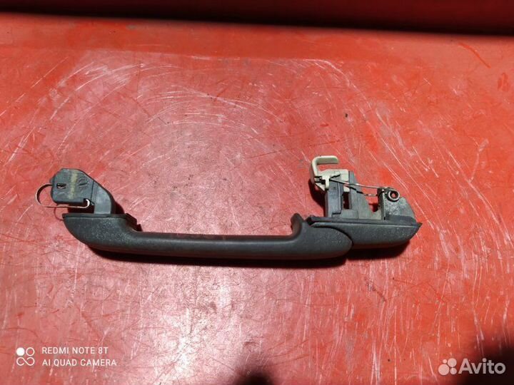Ручка двери внешняя задняя левая Volkswagen Vento