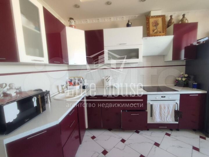 2-к. квартира, 61 м², 7/17 эт.