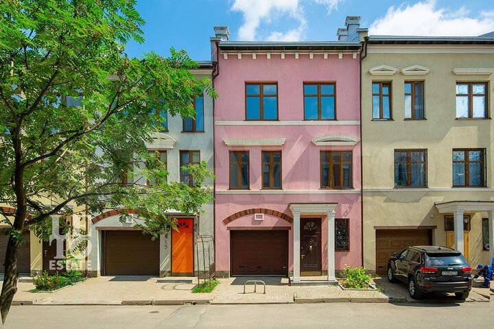 Таунхаус 197,3 м² на участке 4,9 сот.