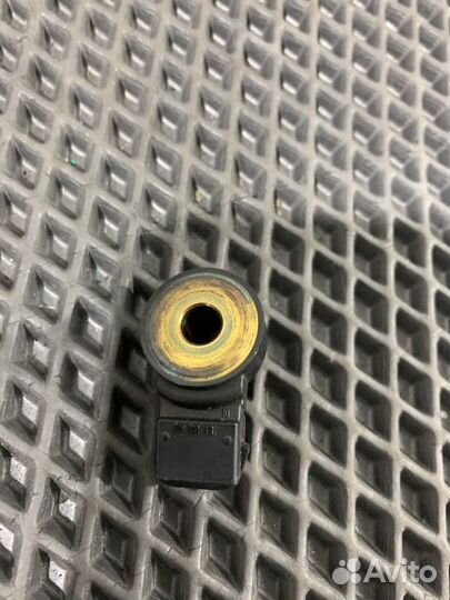 Датчик детонации Mercedes-Benz M-Class W164