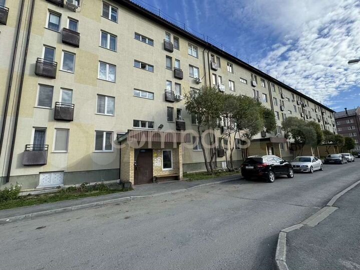 2-к. квартира, 65 м², 1/5 эт.