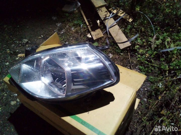 Фара передняя левая nissan tiida