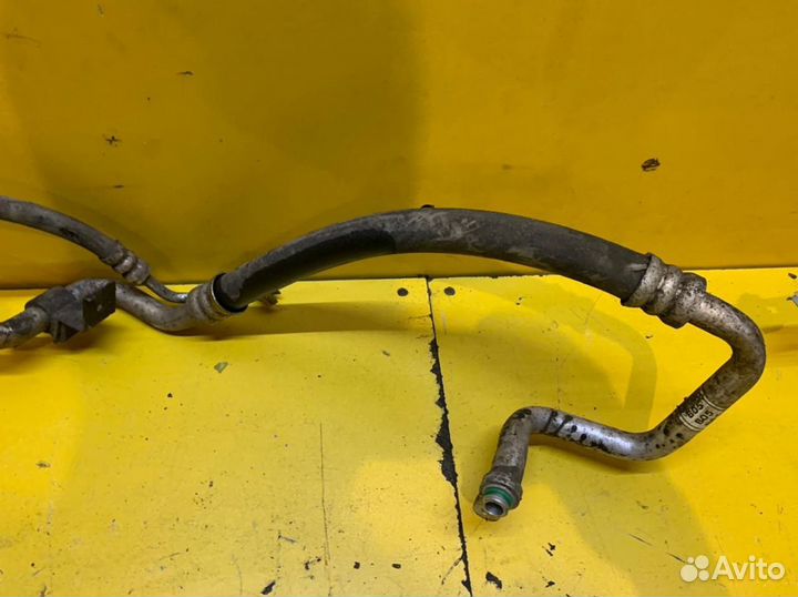 Трубка кондиционера Hyundai Santa Fe 2000–2004