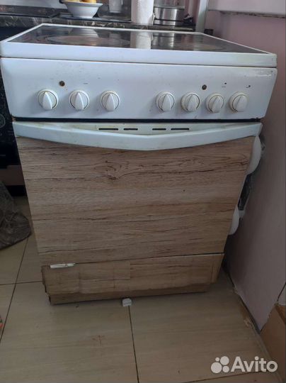 Плита электрическая стеклокерамика бу Индезит