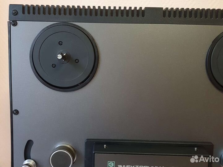 Катушечный магнитофон Электроника 004