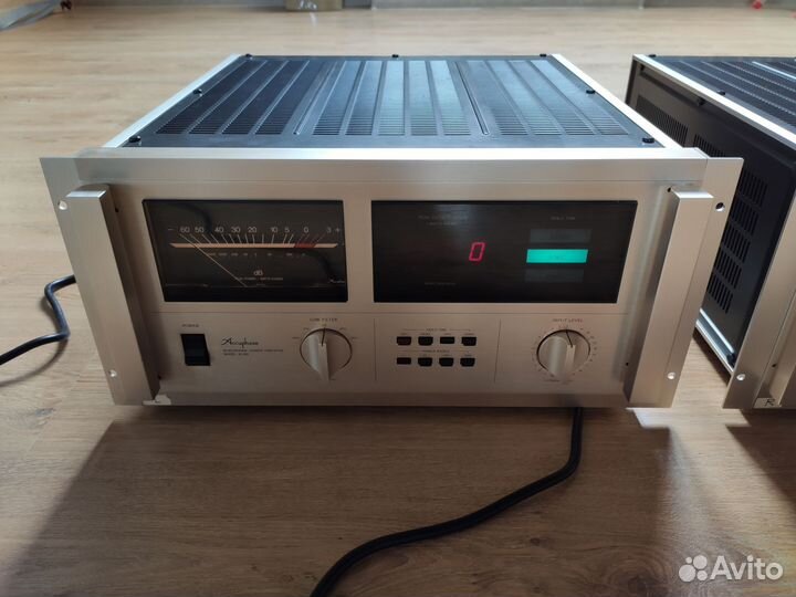 Усилители мощности Accuphase M 100