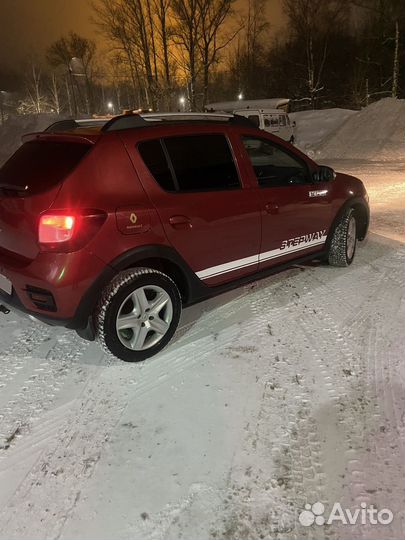 Renault Sandero Stepway 1.6 AT, 2017, 110 000 км