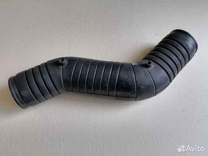 Гофра воздуховода VAG 357129627B для VW Passat B3