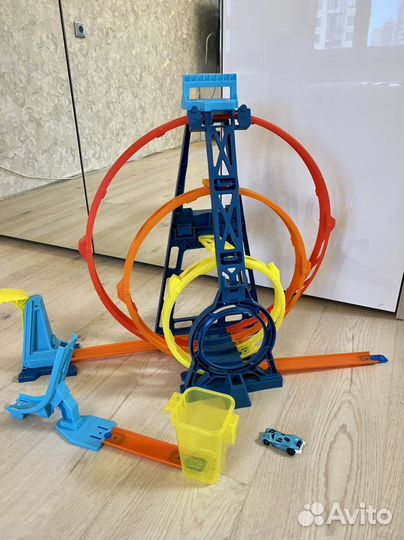 Hot Wheels трек Тройная Петля