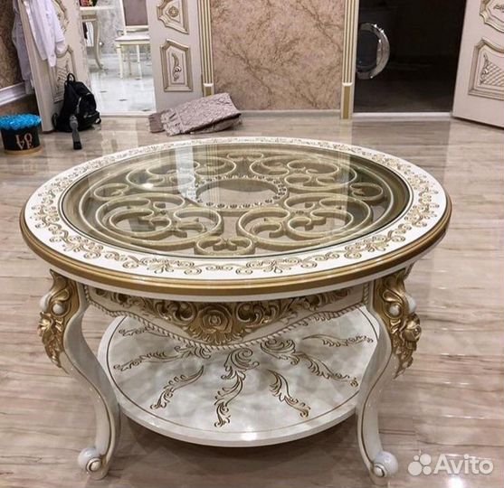 Журнальный столик