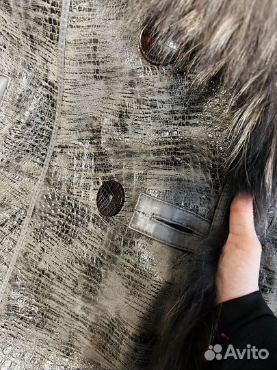 Продам новую дубленку