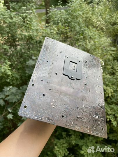 Материнская плата с процессором