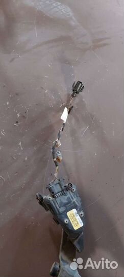 Педаль газа на Volkswagen Passat B5