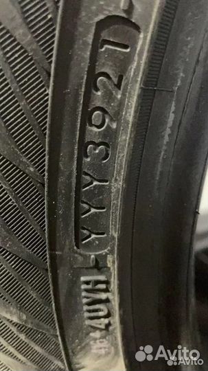 Yokohama IceGuard Stud IG65 285/45 R20 112T