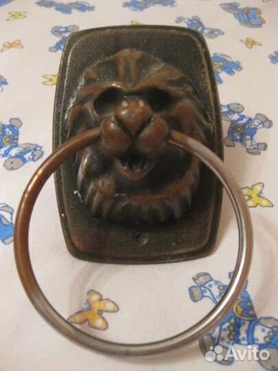 Дверная ручка 