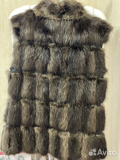 Жилетка меховая женская