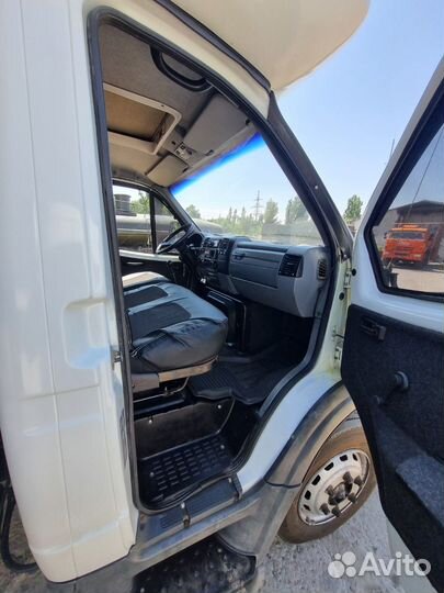 Тентованный грузовик 40 м³ ГАЗ Валдай, 2013