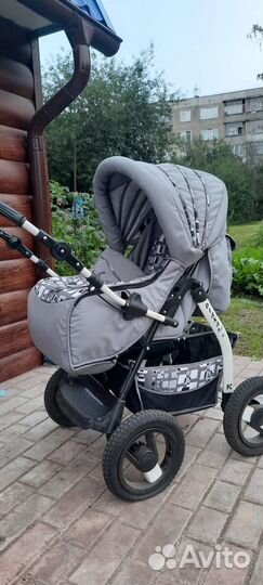 Прогулочная коляска