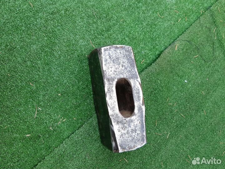 Молоток каменщика и туристический топорик,кувалда