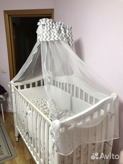 Красивый балдахин с держателем в кроватку