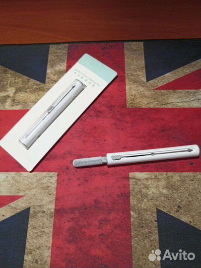 Инструмент для очистки наушников