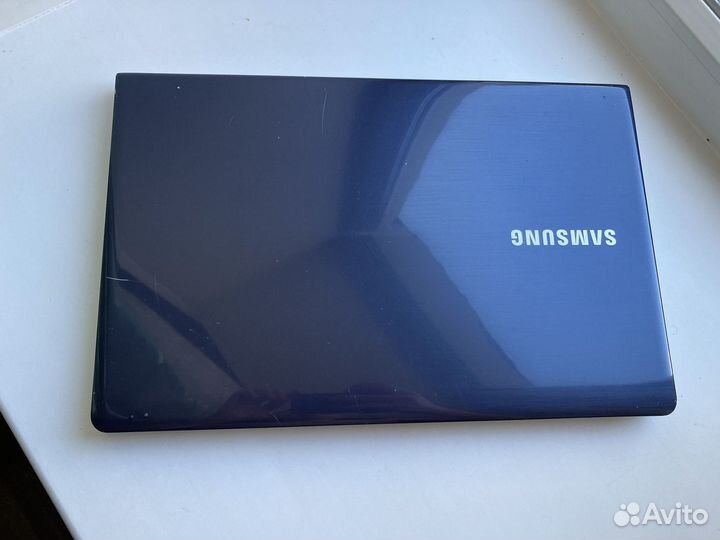 Samsung 15.6/i5/HD 8670m 2gb/12gb/ssd 240