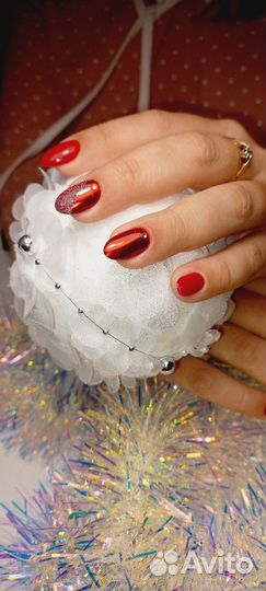 Маникюр, педикюр, наращивание ногтей