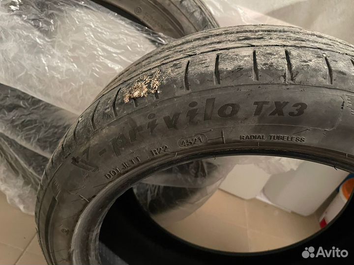 Tracmax Transporter RF09 235/45 R18