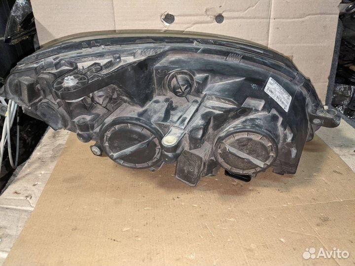 Фара левая, Mercedes-Benz C-Класс 2011