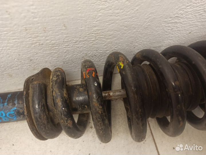 Амортизатор передний