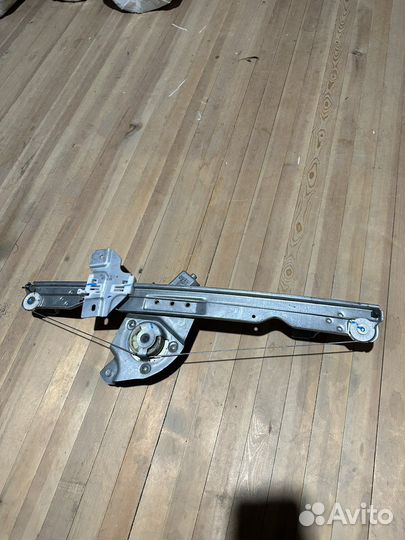 Стеклоподъемник рено Duster