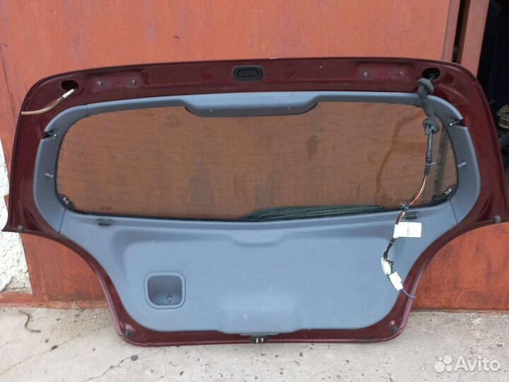 Nissan Almera N16 (00-06) хетчбек крышки багажника