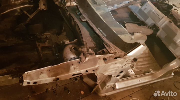 Передняя левая правая четверть Фокус 1 Focus 1