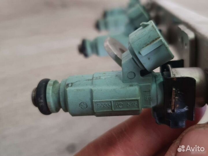 Рампа топливная форсунка Hyundai solaris rio 3