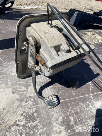 Узел педальный (блок педалей) Iveco Eurotrakker 19