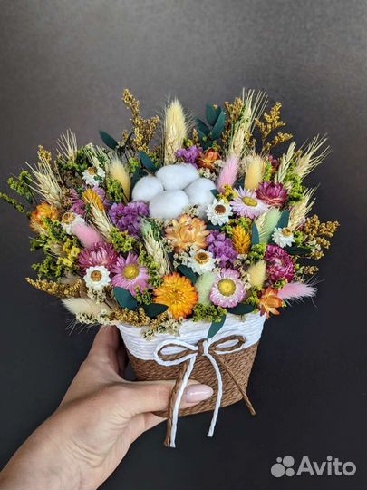 Букет из стабилизированных цветов и сухоцветов