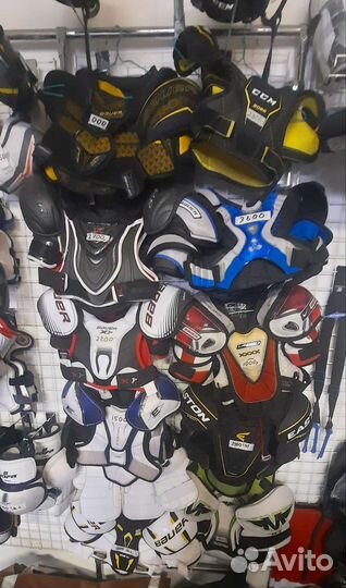 Нагрудник хоккейный