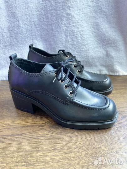 Ботинки женские