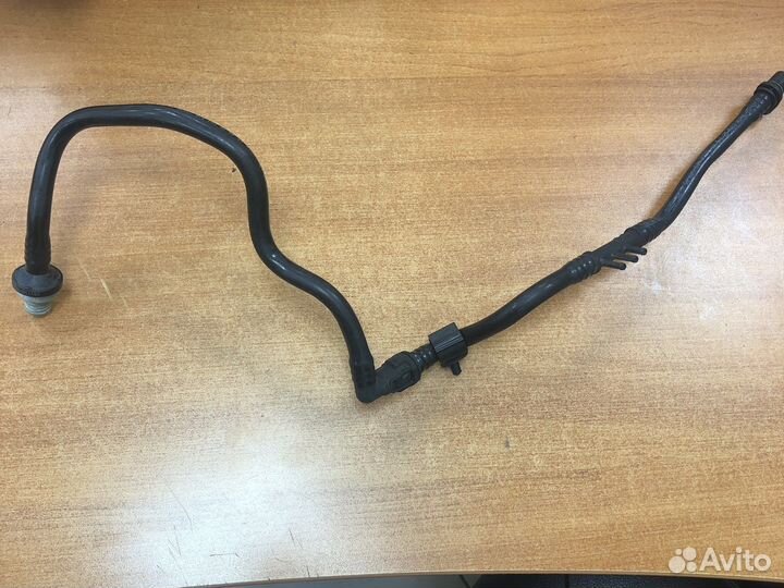 Трубка вакуумная Bmw 17765010