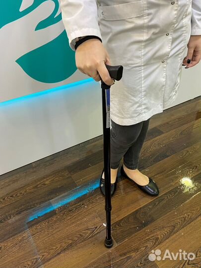 Трость опорная с устройством против скольжения