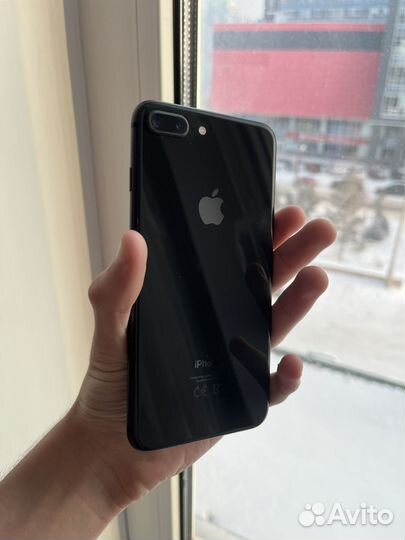 iPhone 8 Plus, 64 ГБ