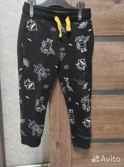 Костюм на мальчика 104