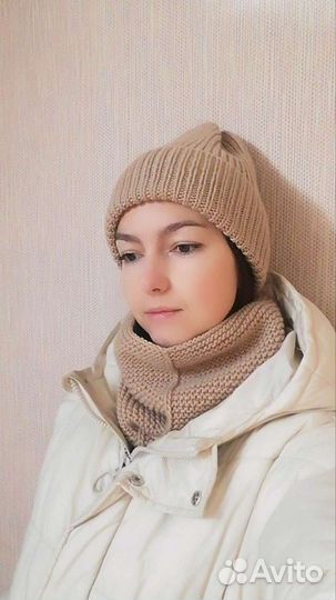 Новый вязаный комплект шапка и снуд