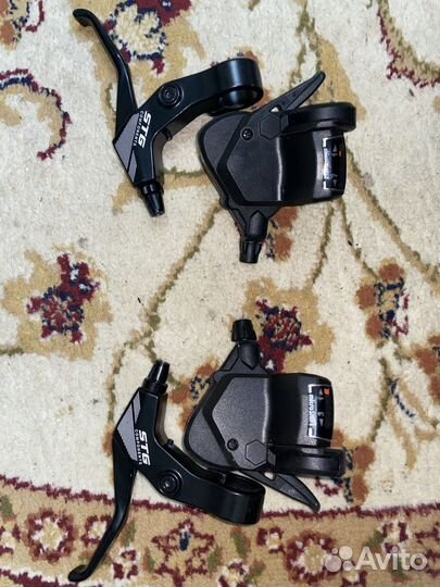 21 скорости, и тормозные ручки