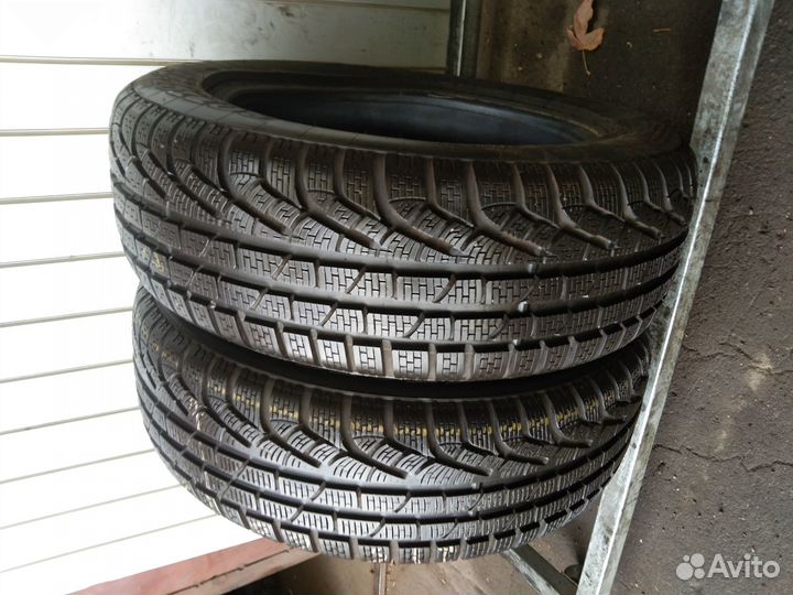 Pirelli Winter Sottozero 210 Serie II 215/60 R17