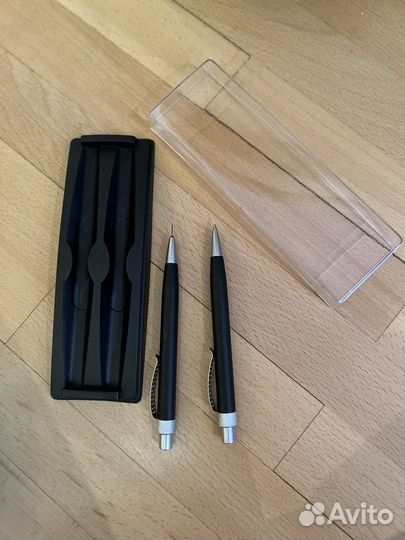 Ручка и автоматический карандаш