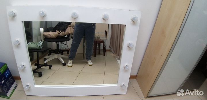 Гримерное зеркало с лампочками бу