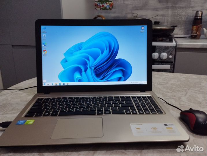 Ноутбук Asus D540N