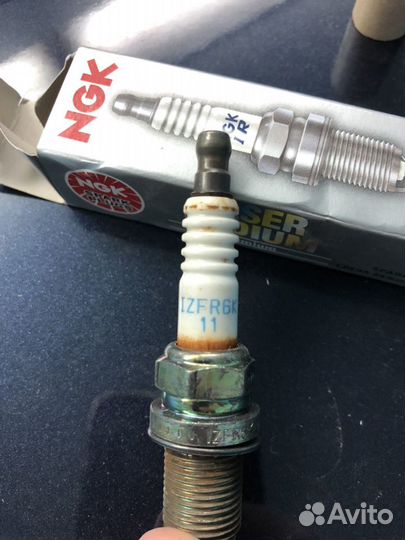 Свечи зажигания иридиевые NGK izfr6K11