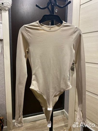 Боди молочное и бежевые 40-42